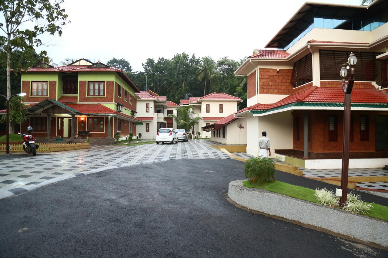 Aroma Ayur Heritage Mattanur Экстерьер фото